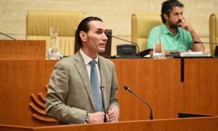 El Grupo Parlamentario Popular critica el «caos» que está experimentando la sanidad extremeña en verano