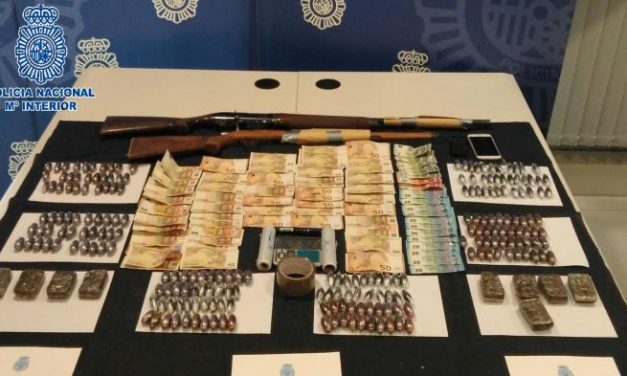 La Policía Nacional detiene en la barriada de Aldea Moret de Cáceres a 6 personas por venta de droga