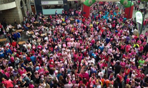 La Asociación Oncológica de Plasencia continúa vendiendo dorsales para la Marcha Rosa del sábado