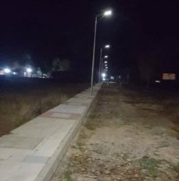 Moraleja ya cuenta con luminarias solares en el tramo de avenida que va del pabellón a Los Charcones