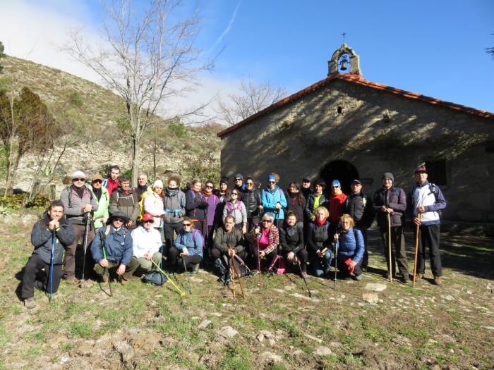 Cerca de 50 personas participan en la primera ruta senderista del año organizada por el consistorio de Coria