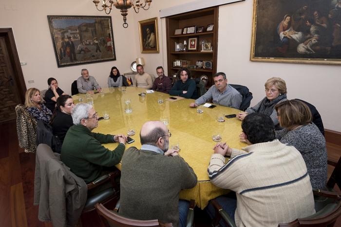 La Diputación se reúne con los municipios afectados por el cierre de  Liberbank para conocer su situación