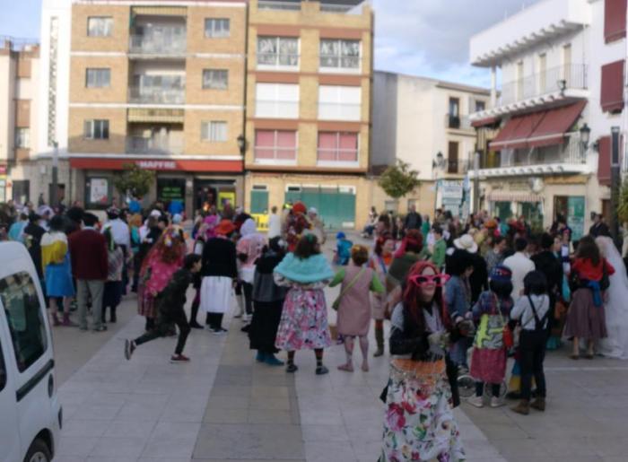 Los vecinos de Moraleja no faltan a su cita anual con el tradicional «Día del zarrio» celebrado este domingo
