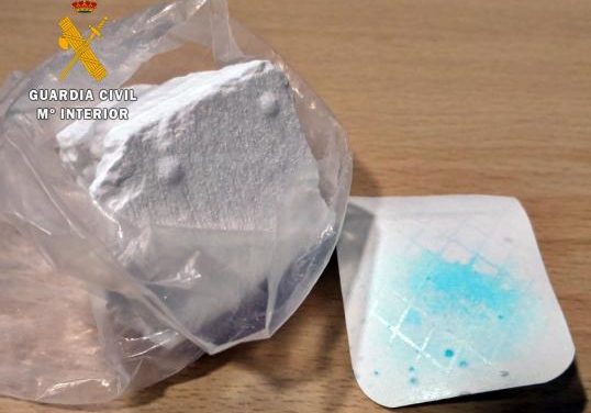 Detienen a dos vecinos de Navas del Madroño cuando ocultaban 270 dosis de cocaína y marihuana