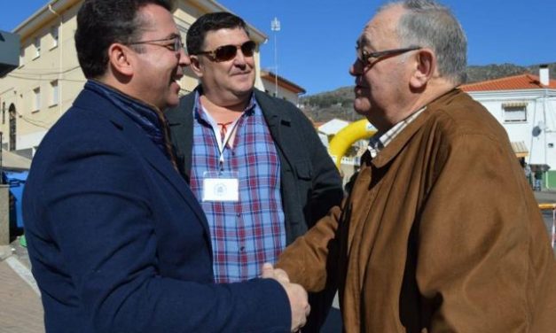 El secretario general del PP extremeño pide en Cilleros que se fomente el turismo en las zonas rurales