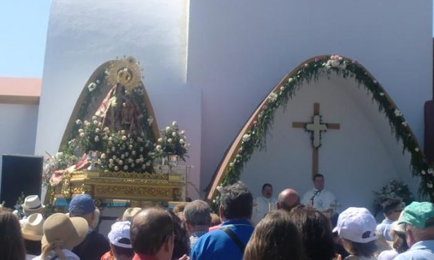 Los vecinos de Moraleja no faltan a su cita anual con la romería en honor a la Virgen de la Vega