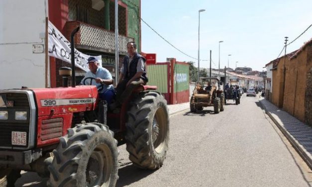 Vegaviana recuperará el próximo lunes la celebración del concurso de tractores en las fiestas patronales