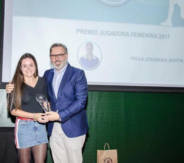 La Federación Extremeña de Pádel nombra a Paula Josemaría como Mejor Jugadora Absoluta