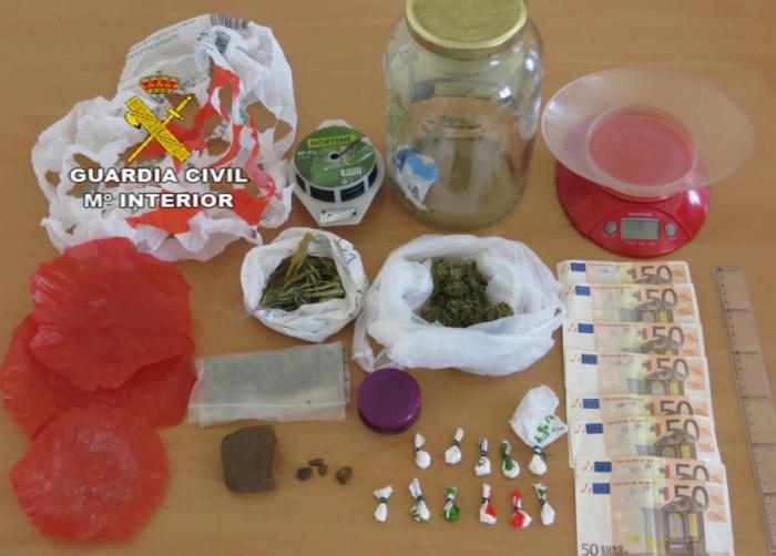 La Guardia Civil desarticula tres importantes puntos de venta de droga a jóvenes en Talayuela