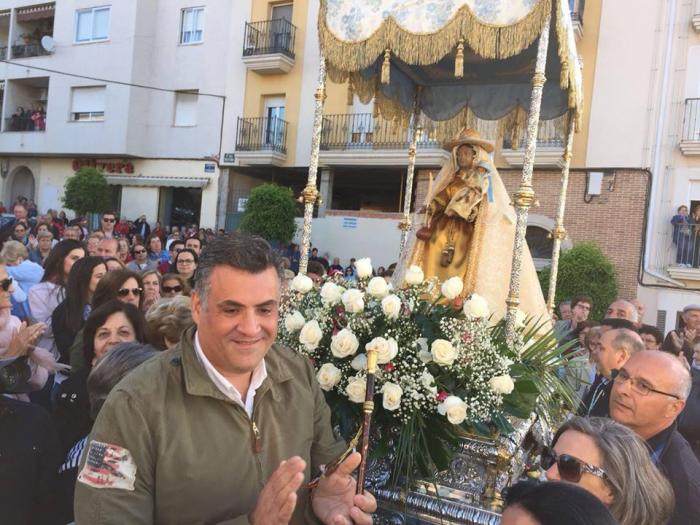 Ballestero muestra su apoyo a la Cofradía de la Virgen de Argeme en el asunto de las obras de la ermita