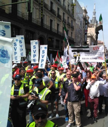 Agentes de Policía Local de Moraleja piden en Madrid la jubilación anticipada a los 59 años