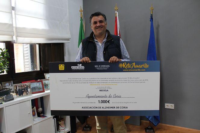 Coria destinará los 1.000 euros del «Reto Amarillo» a la Asociación de Alzheimer de la ciudad