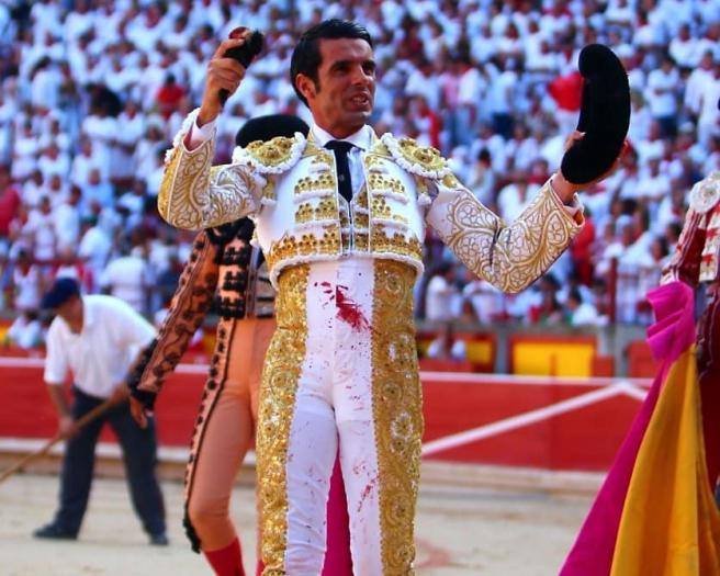 El diestro cacereño Emilio de Justo recibe el premio «Cossío» al «torero revelación» de la temporada