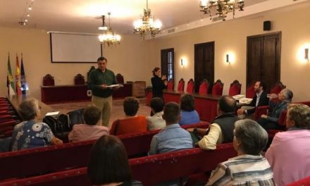 El ayuntamiento de Coria firma un convenio de colaboración con las asociaciones culturales