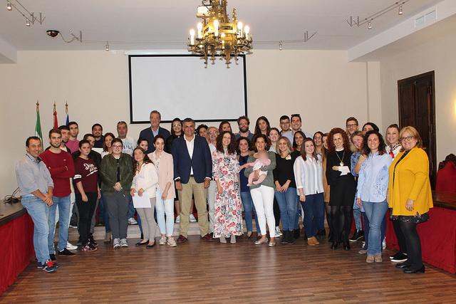 El alcalde de Coria clausura los talleres de las Escuelas Profesionales de Ayuda a Domicilio y Turismo