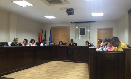 El PP critica la compra de suministros fuera de Moraleja y Herrero pide que no confundan a la ciudadanía