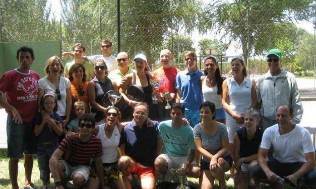Un total de 28 parejas de Coria, Plasencia y Cáceres participan en el XVI Torneo de Padel San Juan 2008