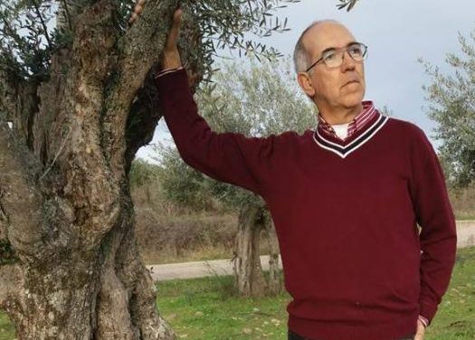 El cauriense Cruz Díaz Marcos publica dos nuevos poemarios que reflejan sus vivencias en Coria