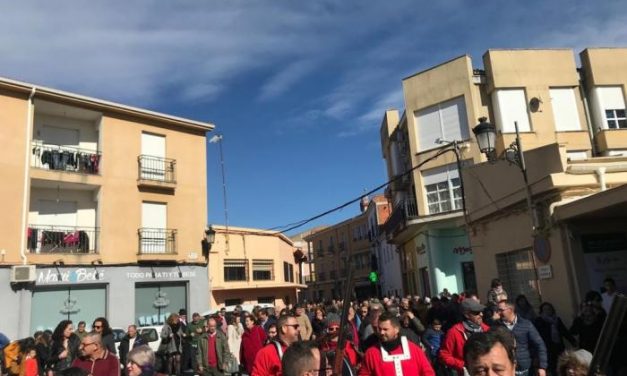 Numerosos moralejanos veneran a San Blas acompañándolo por las calles de Moraleja