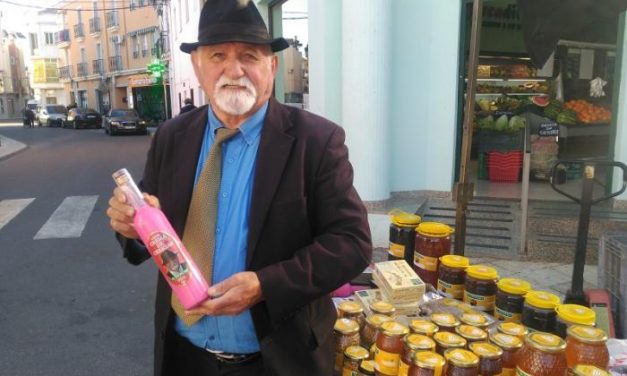 El apicultor más conocido como “El Tío Picho” saca al mercado su nueva Crema de Cereza