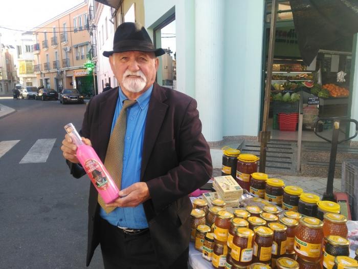 El apicultor más conocido como “El Tío Picho” saca al mercado su nueva Crema de Cereza