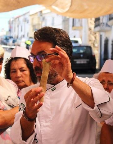 El cocinero José Manuel Galán ofrecerá un showcooking en la Feria del Queso de Cabra de Acehúche