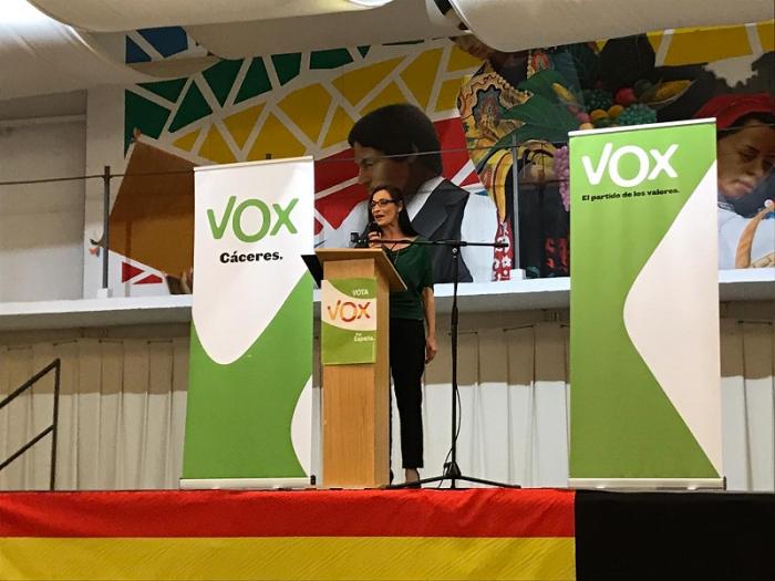 VOX respalda a David Vaquero en la presentación de su candidatura a la alcaldía de Moraleja