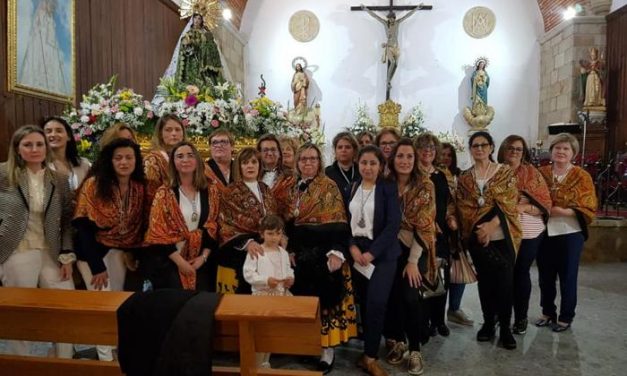 Un total de 22 mujeres participa en el homenaje a la Virgen de la Vega de Moraleja
