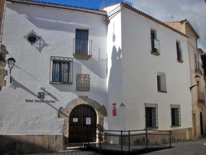 La Biblioteca Municipal “Rafael Sánchez Ferlosio” abre un atractivo programa de actividades durante mayo