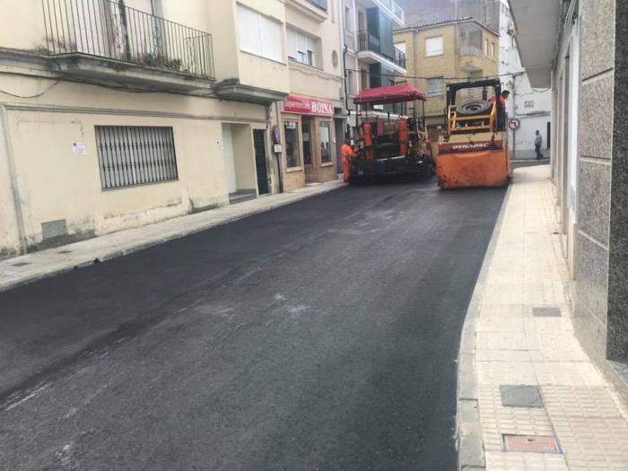 El Ayuntamiento de Moraleja comienza obras de asfaltado con una inversión casi 100.000 euros
