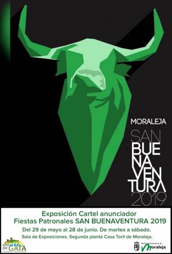 La Oficina de Turismo de Moraleja acoge hasta el 28 de junio la exposición de los carteles de las fiestas