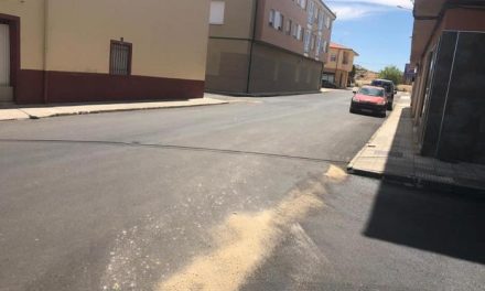 Herrero aclara el motivo del asfaltado de las calles de Moraleja antes de las elecciones municipales