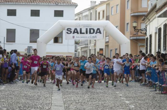 Más de 250 corredores participan en el tradicional XXXV Cross Urbano “Ciudad de Coria”