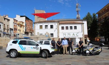 El Ayuntamiento de Coria renueva la flota de vehículos de Policía Local y dota a sus agentes de nuevos uniformes