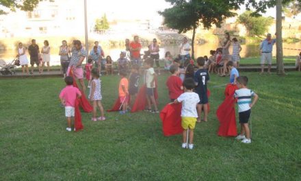Moraleja acogerá el próximo lunes un taller infantil de toreo de salón en el Parque Fluvial