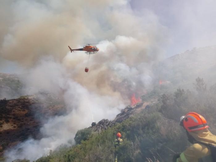 La Junta dispondrá de 9 helicópteros contra incendios forestales por más de siete millones de euros