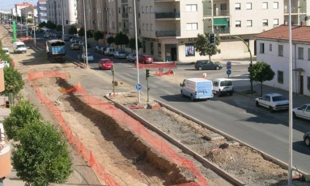 El Ayuntamiento de Moraleja exige a Fomento que finalicen «inmediatamente» las obras de la avenida