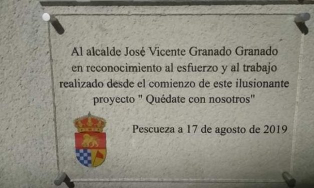 Pescueza rinde homenaje al exalcalde José Vicente Granado por el proyecto «Quédate con nosotros»
