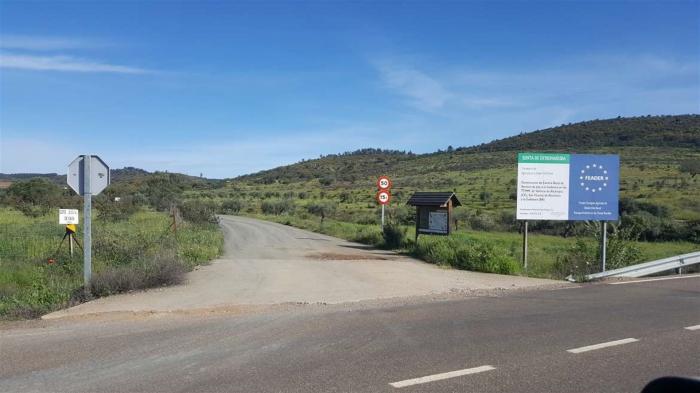 La Junta de Extremadura licita más de 33 millones de euros del Plan de Caminos Rurales 2016-2020