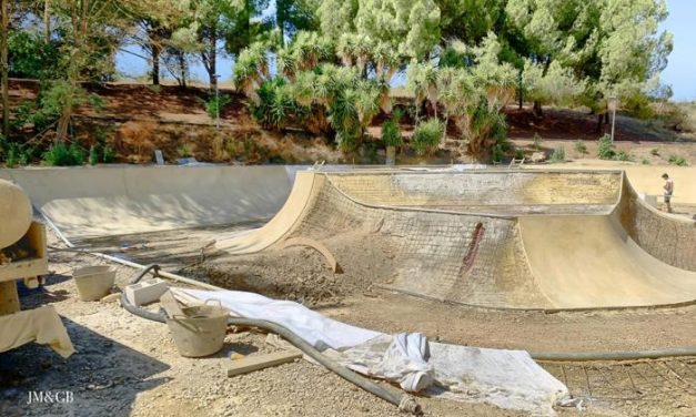 Ballestero anuncia que la obra del skate park del parque de las Cadenetas de Coria «avanza a buen ritmo»