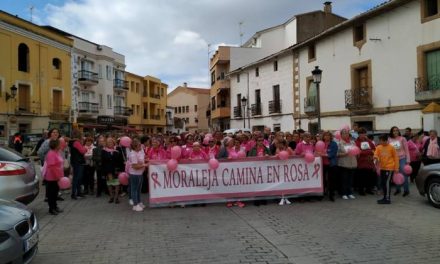 La VII Marcha Rosa de Moraleja vende unos 700 dorsales y recauda más de 2.000 euros