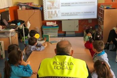 La Policía Local de Coria inicia las clases de educación vial en el Colegio San José Obrero de Torrejoncillo