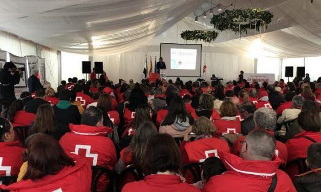 Más de 500 personas participan en el Día del Voluntariado de Cruz Roja  en Coria