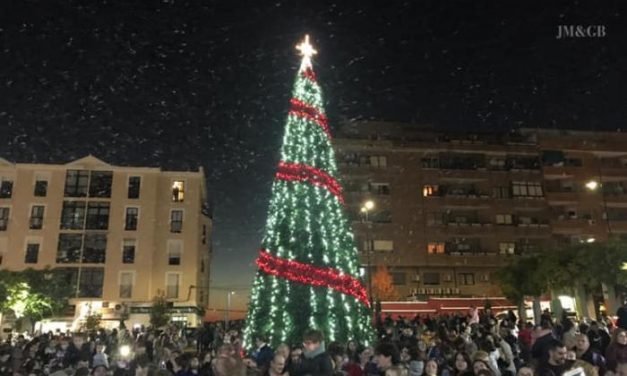 Más de 100 establecimientos de Coria participan en una campaña navideña para fomentar el comercio local