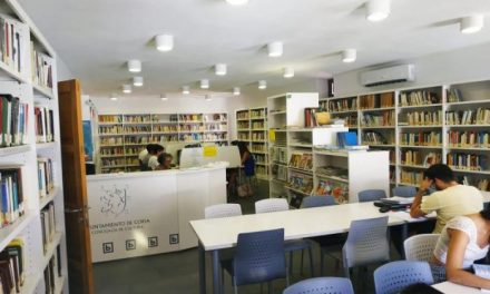 La Biblioteca Rafael Sánchez Ferlosio de Coria amplía su horario hasta el próximo 10 de enero
