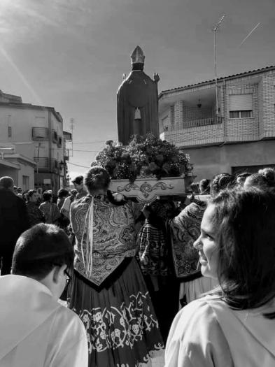 El Ayuntamiento de Moraleja pide colaboración ciudadana para ampliar el archivo fotográfico de San Blas
