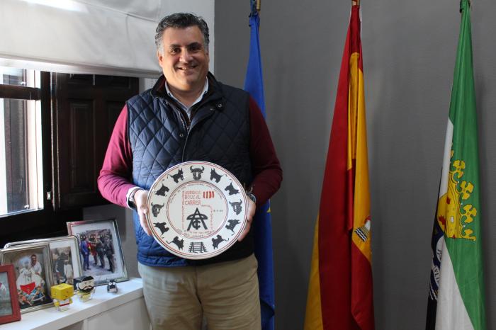 Los Sanjuanes de Coria reciben un galardón en Valencia por su tradición y defensa taurina