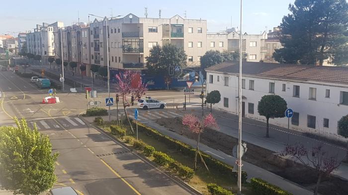 La Policía Local de Moraleja controla las dos arterias que cruzan el casco urbano para evitar desplazamientos