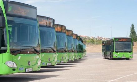 Cáceres habilita un autobús gratuito para trabajadores del Hospital Universitario y la Residencia Asistida