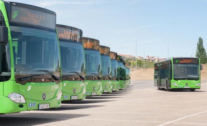 Cáceres habilita un autobús gratuito para trabajadores del Hospital Universitario y la Residencia Asistida